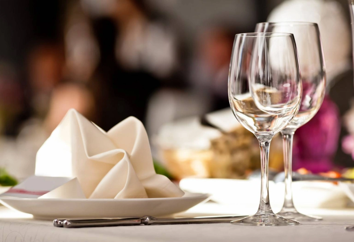 Lescale Restaurant Antibes Privatisation